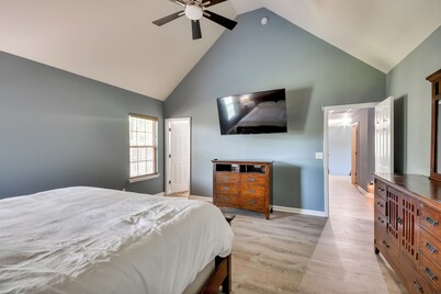 Fort Mitchell Vacation Rental w/ Home Office!