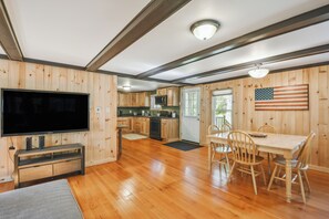 Talo (3 Bedrooms) | Sisätilat