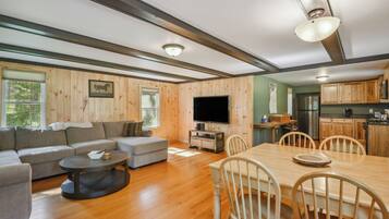 House (3 Bedrooms) | Front of property
