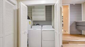 Hus (2 Bedrooms) | Interiør