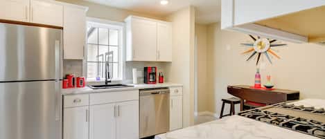 House (2 Bedrooms) | Interior