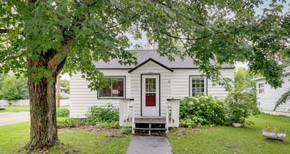 Downtown Baudette Vacation Rental: Walk to Dining!