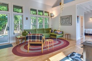 Apartment (0 Bedroom) | Interior - Fire Pit & Views: Pet-friendly Spruce Pine Studio (Spruce Pine)