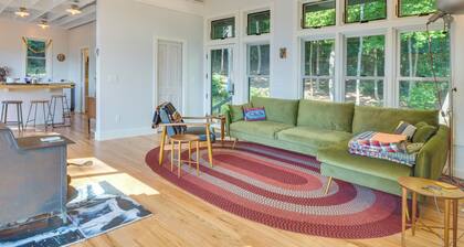 Fire Pit & Views: Pet-friendly Spruce Pine Studio