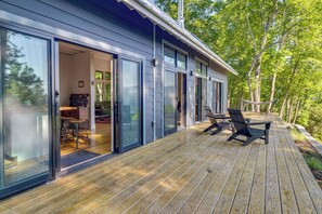 Apartment (0 Bedroom) | Interior - Fire Pit & Views: Pet-friendly Spruce Pine Studio (Spruce Pine)