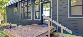 Pet-friendly Studio w/ Views in Spruce Pine!