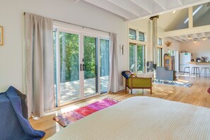 Apartment (0 Bedroom) | Interior - Fire Pit & Views: Pet-friendly Spruce Pine Studio (Spruce Pine)