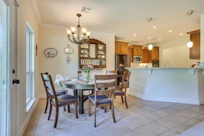 Interior - Quaint Noble Home: 6 Mi to University of Oklahoma! (Noble)