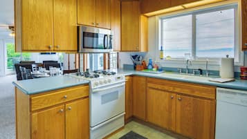 House (3 Bedrooms) | Bahagian dalam