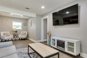Interior - Pensacola Vacation Rental ~ 5 Mi to Beach! (Pensacola)