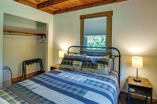 Creek, Trails & Falls! Rural Red River Gorge Cabin