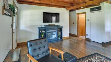 ู
ูุฒู (2 Bedrooms) | ุงูู
ูุดุฃุฉ ู
ู ุงูุฏุงุฎู