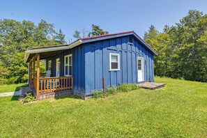 House (2 Bedrooms) | Interior - Creek, Trails & Falls! Rural Red River Gorge Cabin (Campton)