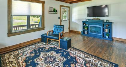 Creek, Trails & Falls! Rural Red River Gorge Cabin