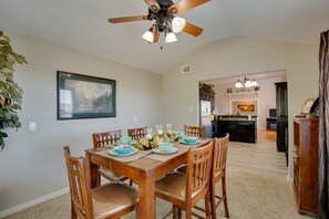 Maison (3 Bedrooms) | Restauration dans la chambre