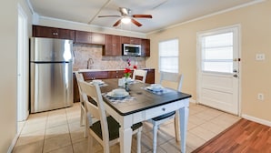 Dining - Riverfront Edenton Condo w/ Porch & Boat Ramp! (Edenton)