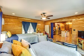 Apartment (0 Bedroom) | Interior - Rural Arkansas Vacation Rental w/ Wraparound Porch (Heber Springs)