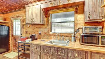 Apartment (0 Bedroom) | Interior