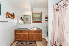 House (2 Bedrooms) | Interior - Lakefront Phelps Cabin w/ Boat Dock & Water Toys! (Phelps)