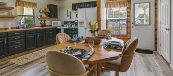 Charming Smiths Grove Home Near Cave Tours!