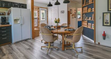 Charming Smiths Grove Home Near Cave Tours!