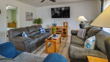 House (2 Bedrooms) | Interior