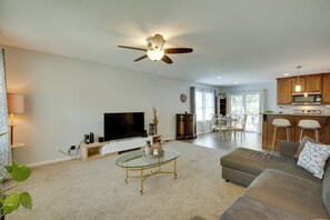 House (3 Bedrooms) | Interior