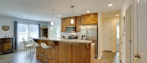 House (3 Bedrooms) | Interior