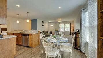 Nhà (3 Bedrooms) | Nội thất