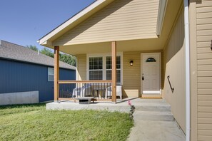 House (3 Bedrooms) | Interior - Family-friendly Lansing Home With Covered Balcony! (Lansing)