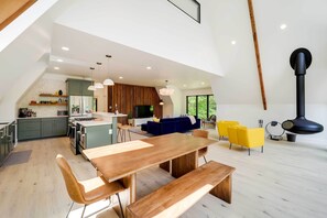 Interior - Modern A-frame Vacation Rental w/ In-deck Hot Tub (Vilas)