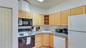 Apartment (1 Bedroom) | Interior