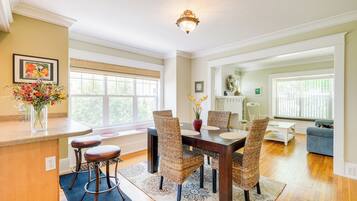Rumah (2 Bedrooms) | Bagian depan properti
