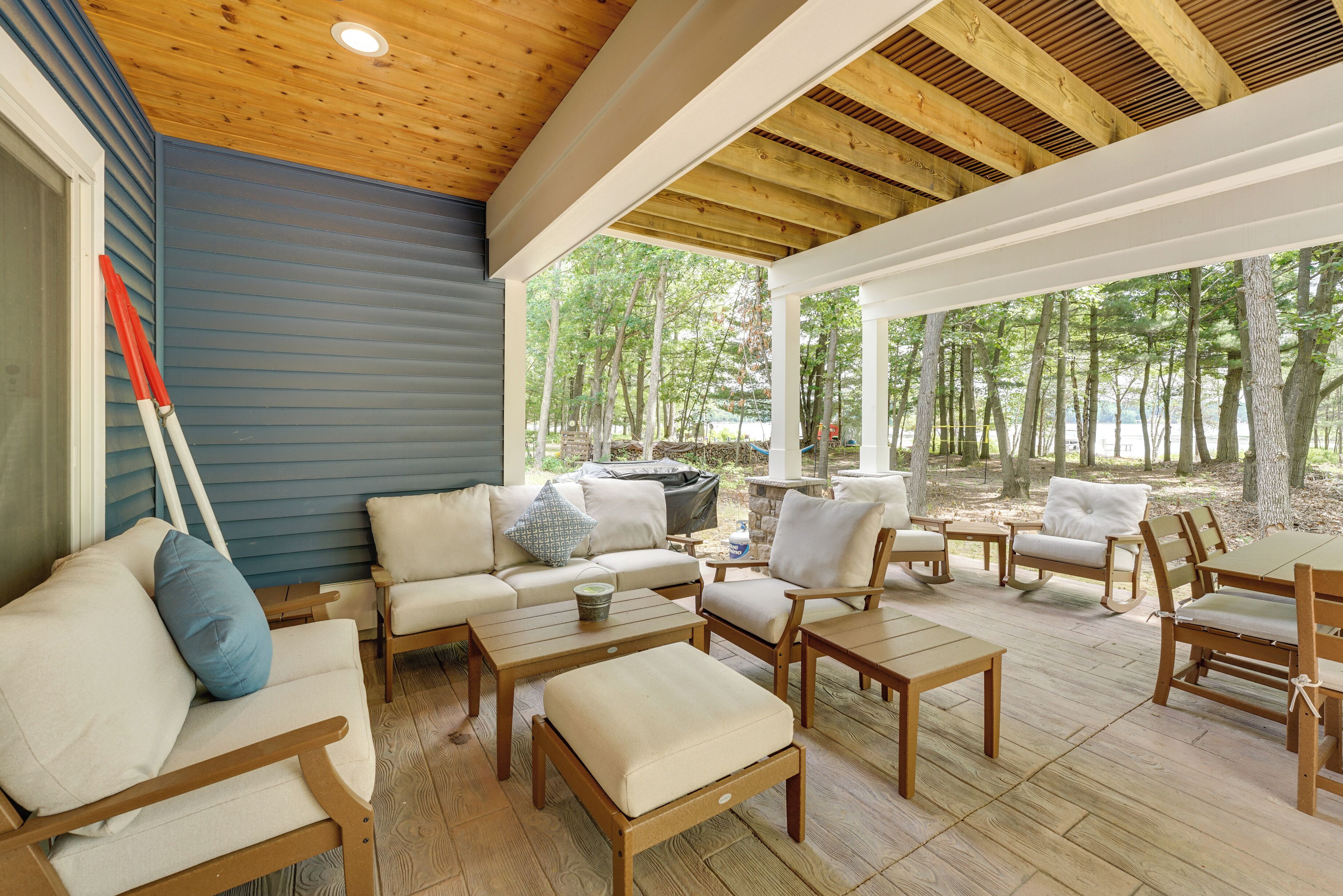 House (5 Bedrooms) | Interior