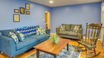 House (2 Bedrooms) | Interior