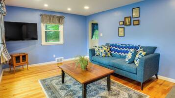 House (2 Bedrooms) | Front of property