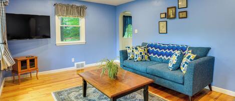 House (2 Bedrooms) | Depan hartanah