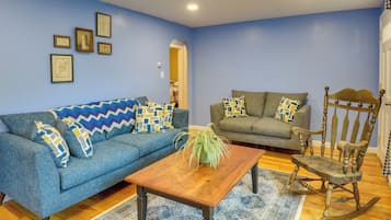 House (2 Bedrooms) | Interior