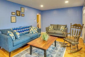 House (2 Bedrooms) | Interior
