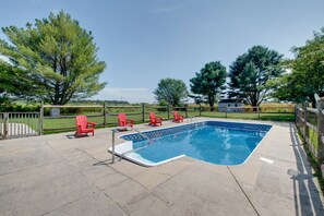 Outdoor pool - Lottsburg House w/ Private Pool + Fireplace (Lottsburg)