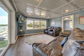 Cottage (3 Bedrooms) | Front of property