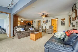 Cottage (2 Bedrooms) | Interior