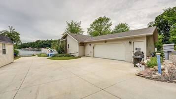 Cottage (2 Bedrooms) | Interior