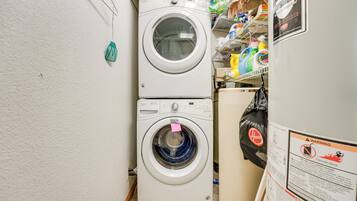 Cottage (2 Bedrooms) | Interior