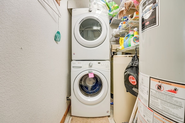 Cottage (2 Bedrooms) | Interior - Charming Battle Creek Cottage w/ Dock! (Battle Creek)