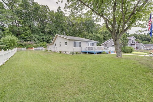 Charming Battle Creek Cottage w/ Dock!