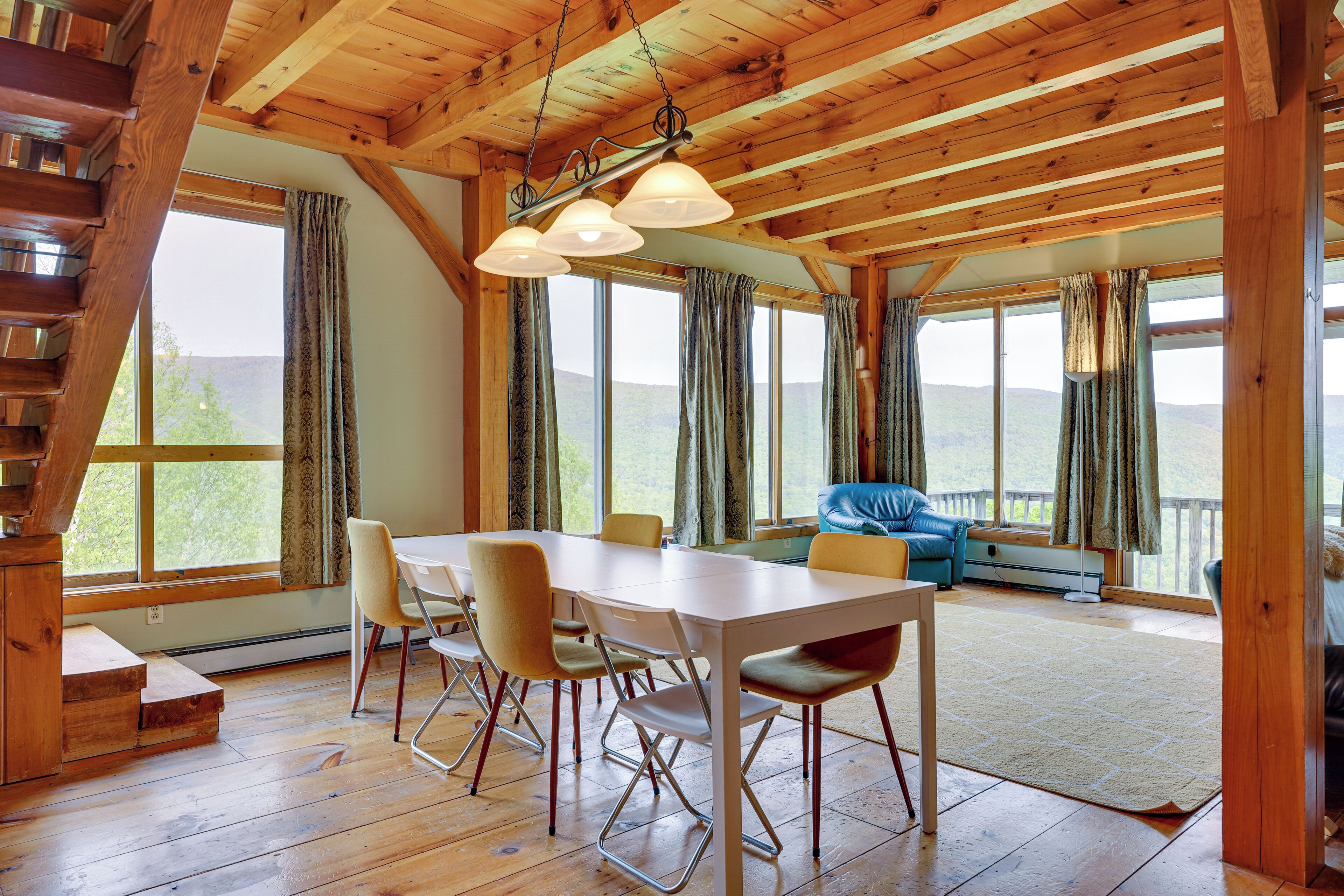 House (5 Bedrooms) | Interior