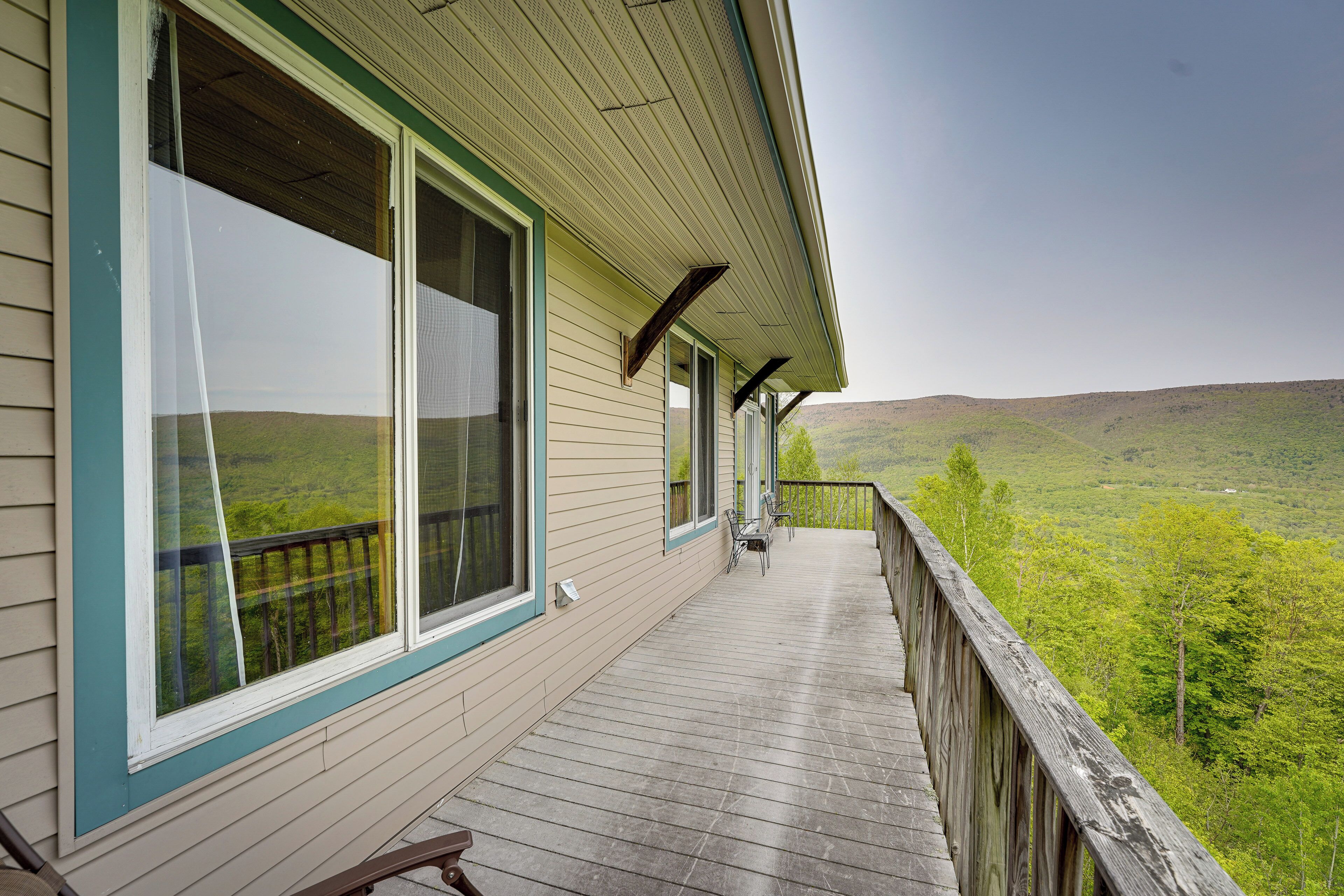 House (5 Bedrooms) | Interior