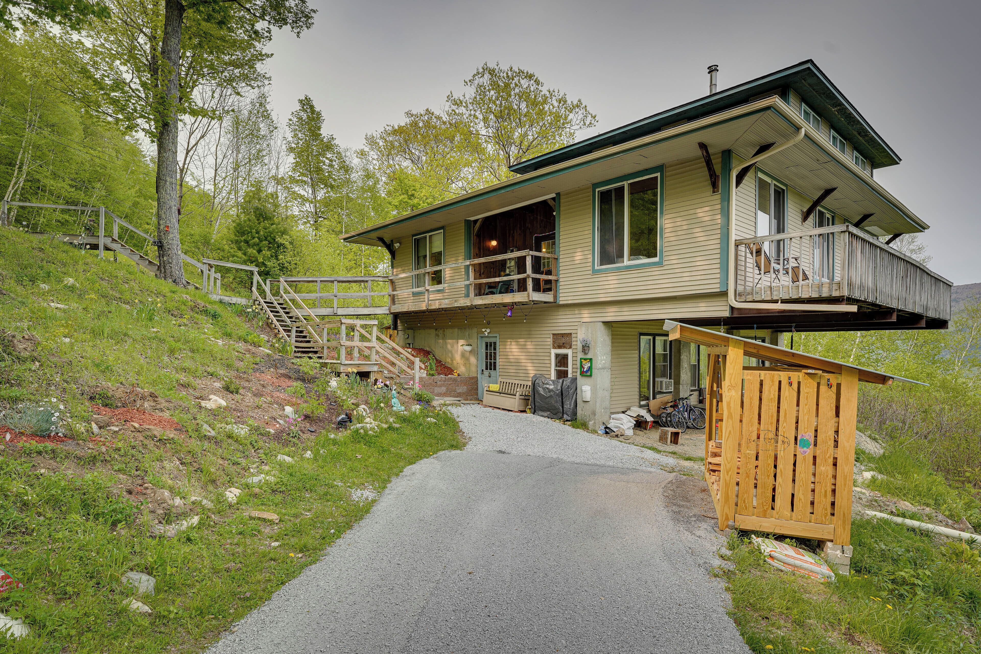 House (5 Bedrooms) | Interior