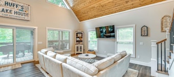 Luxe Kentucky Cabin Rental ~ 36 Mi to Mammoth Cave